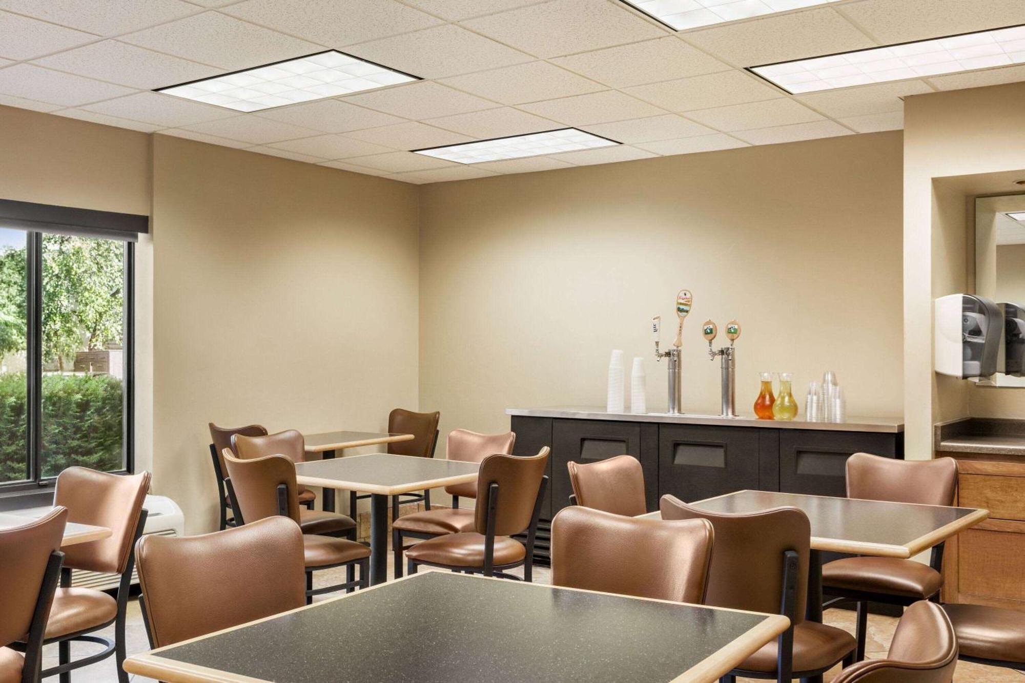 Americinn By Wyndham Madison West Εξωτερικό φωτογραφία